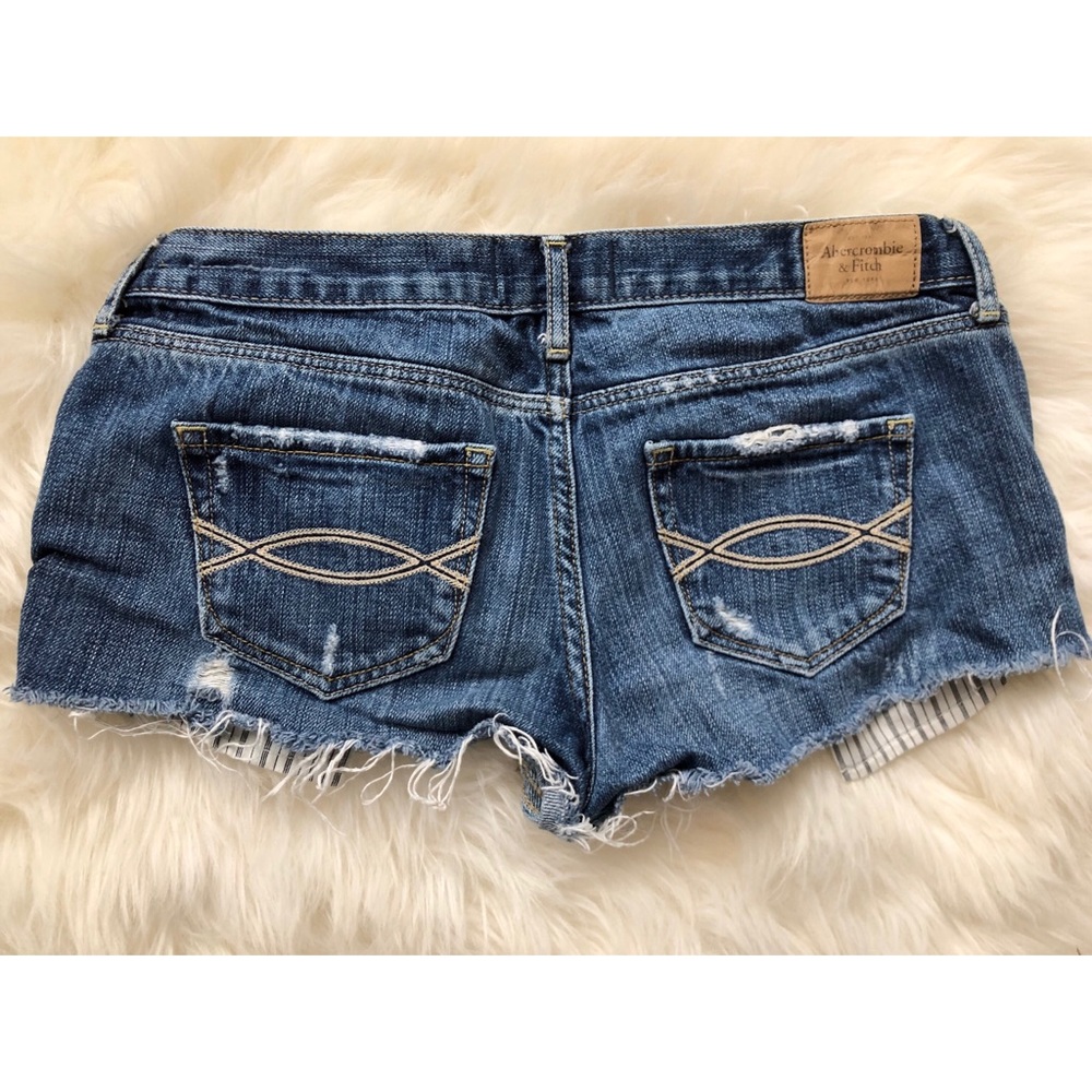 Abercrombie & Fitch distressed jean shorts